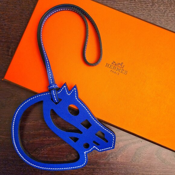 HERMES - Paddock Cheval Charm - Bleu Electric Swift Leather - Picture 1 of 3